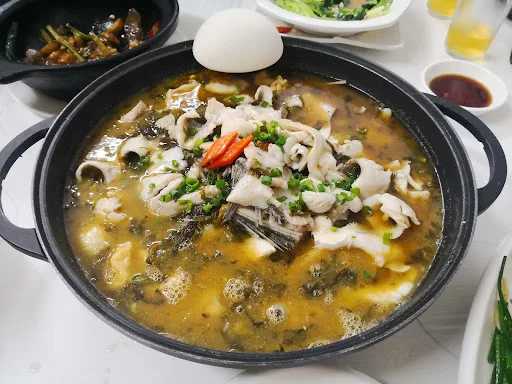 Ming Fat Chinese Pot