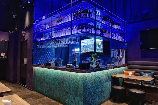 Yching bar