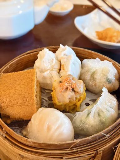 Dragon Palace Restaurant