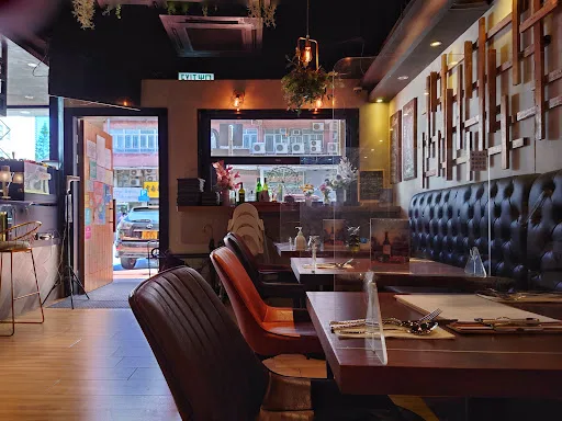 Sol House Oyster Bar and Restaurant