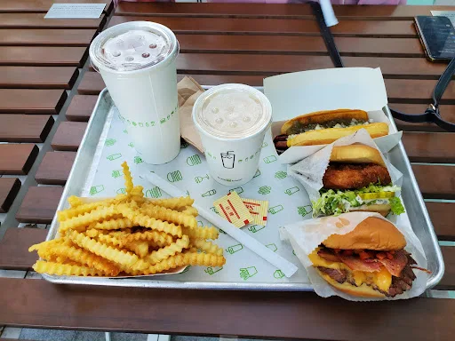 Shake Shack (Pacific Place)