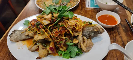 Thai Sparkle Food