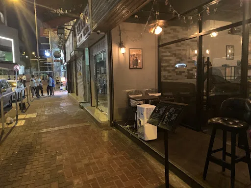 Pillowtalk Restaurant and Bar