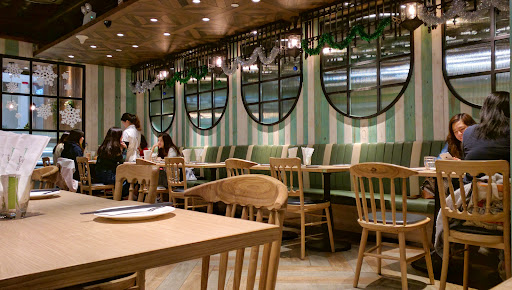 TeaWood (Tuen Mun Town Plaza)