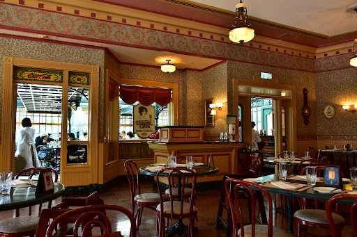 Corner Cafe