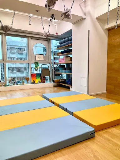 Luna Yoga & Dance Movement Studio