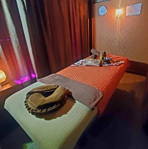 Warm Feeling House Thai Massage