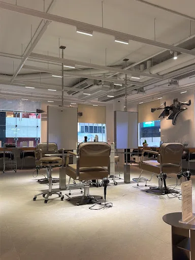LEEKAJA X AMONG Hair Salon Century Square in Hongkong 한국 미용실