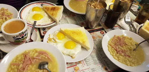 Chrisly Cafe