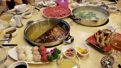 Fai Gor Seafood Hot Pot Restaurant