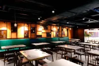 Twelve Flavors (North Point)