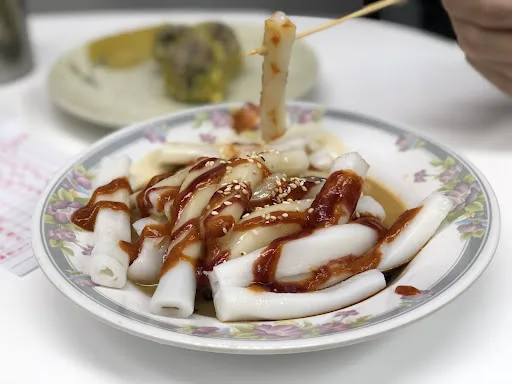 Hop Yik Tai