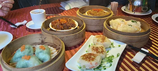 Lee House Restaurant