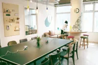 Desk-one 溫室 (Tsuen Wan)