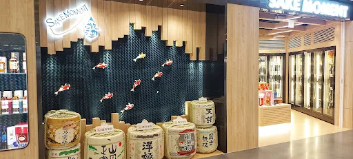 Sake Moment