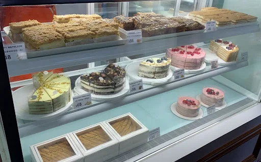Romanova Bakery