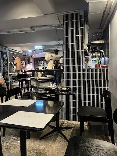 沙龍 SALOON Cafe & Izakaya
