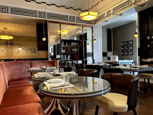 Holt's Café
