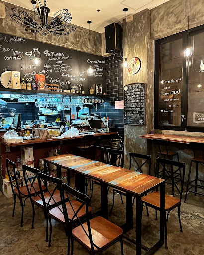 I's Corner Restaurant & Bar