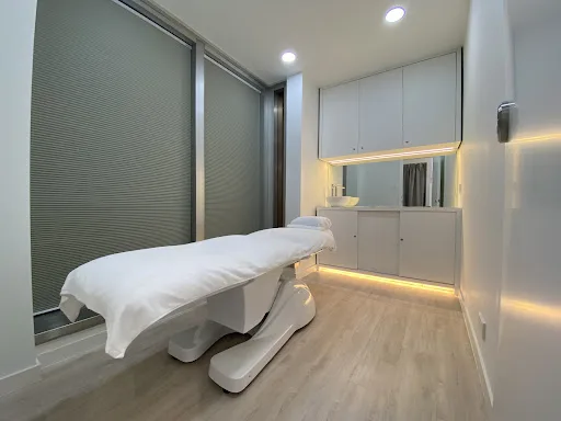 Glow Plus Medic Skin Centre