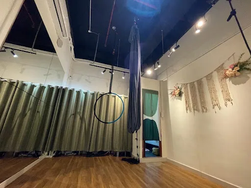 INNER FLOW STUDIO