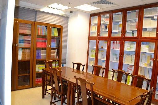 Luk Chan Chinese Language School